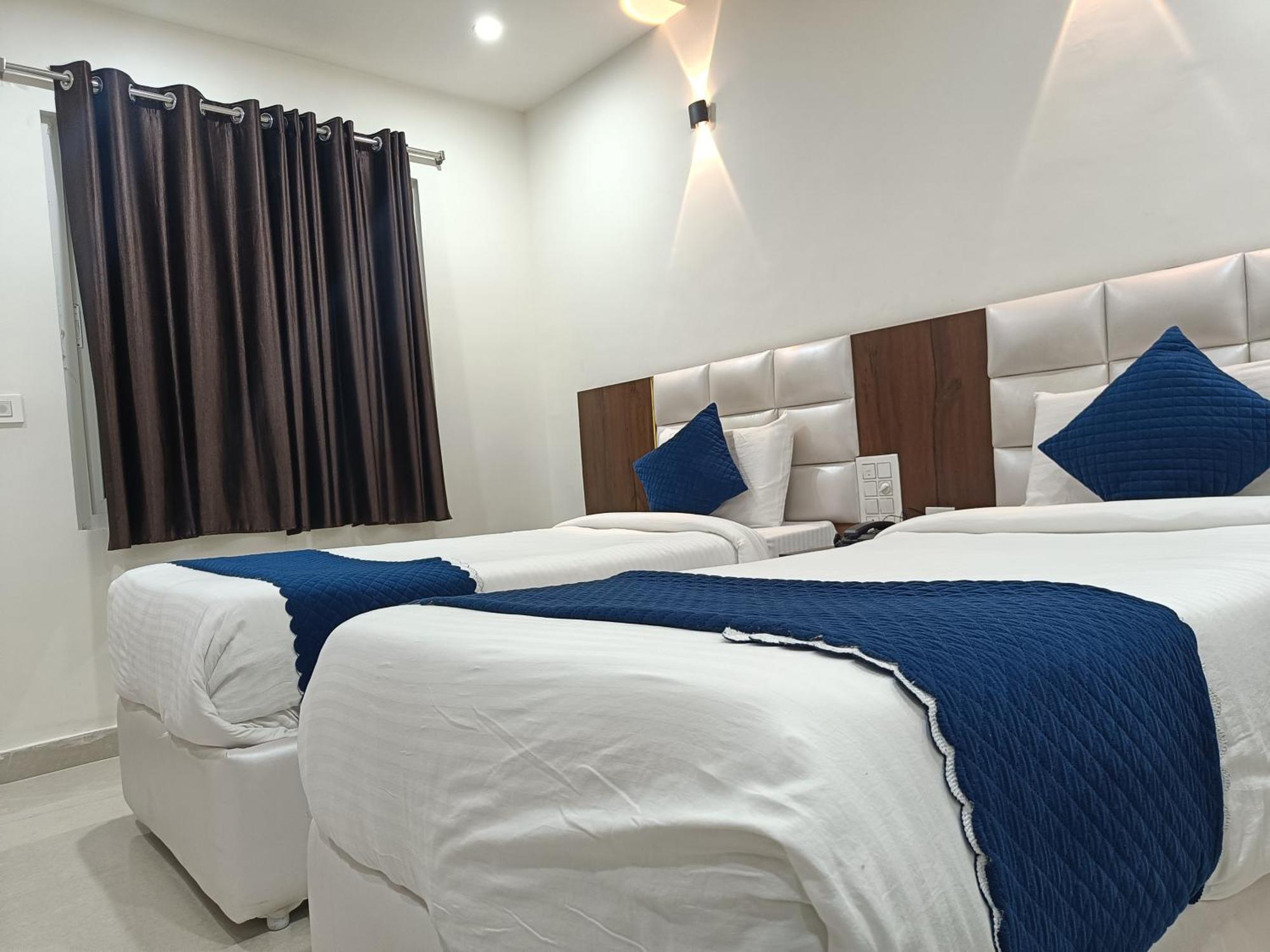 Hotel Skyland Warangal Ngoại thất bức ảnh