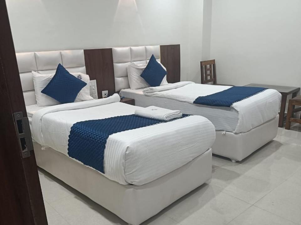 Hotel Skyland Warangal Ngoại thất bức ảnh