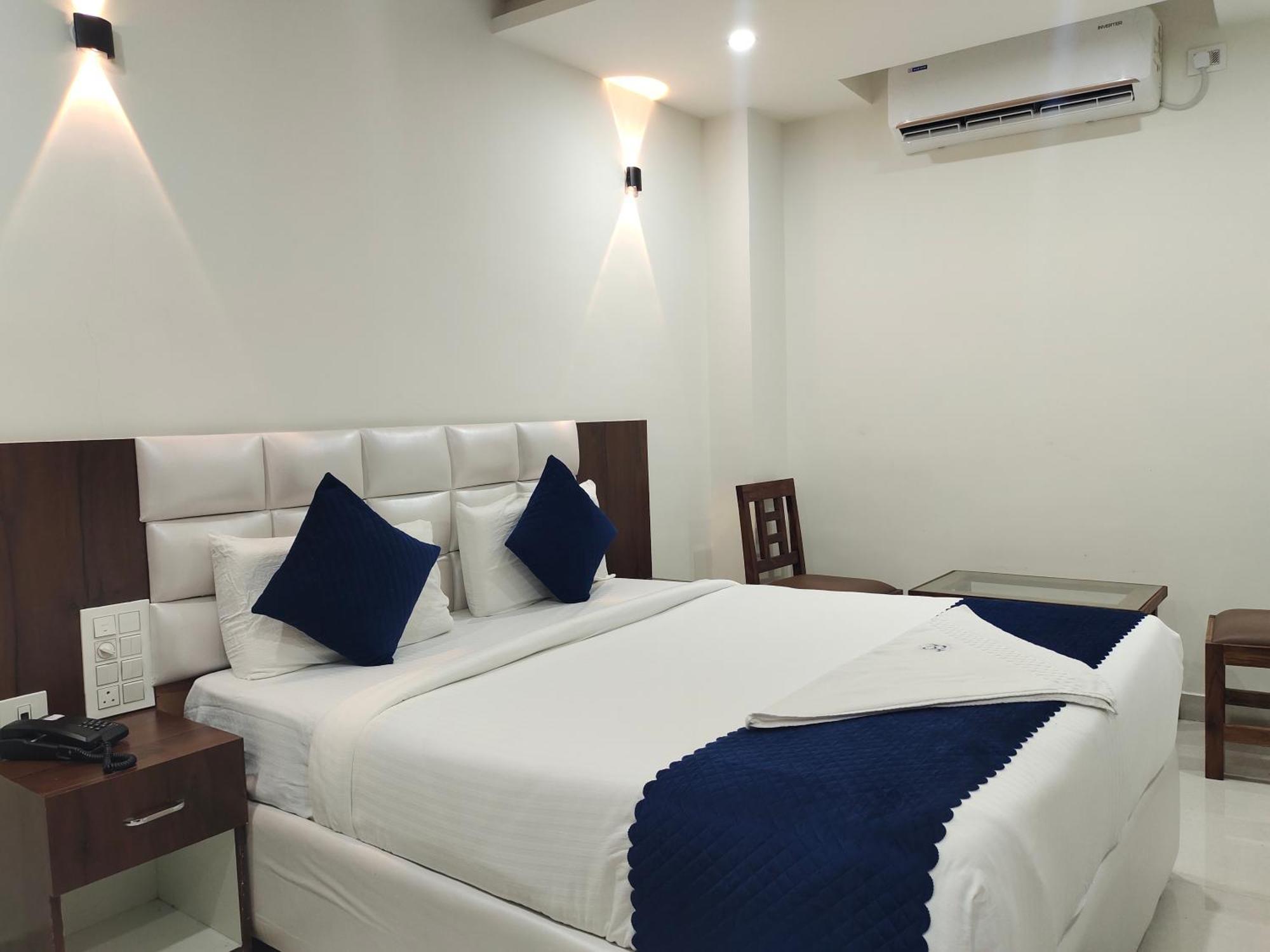 Hotel Skyland Warangal Ngoại thất bức ảnh