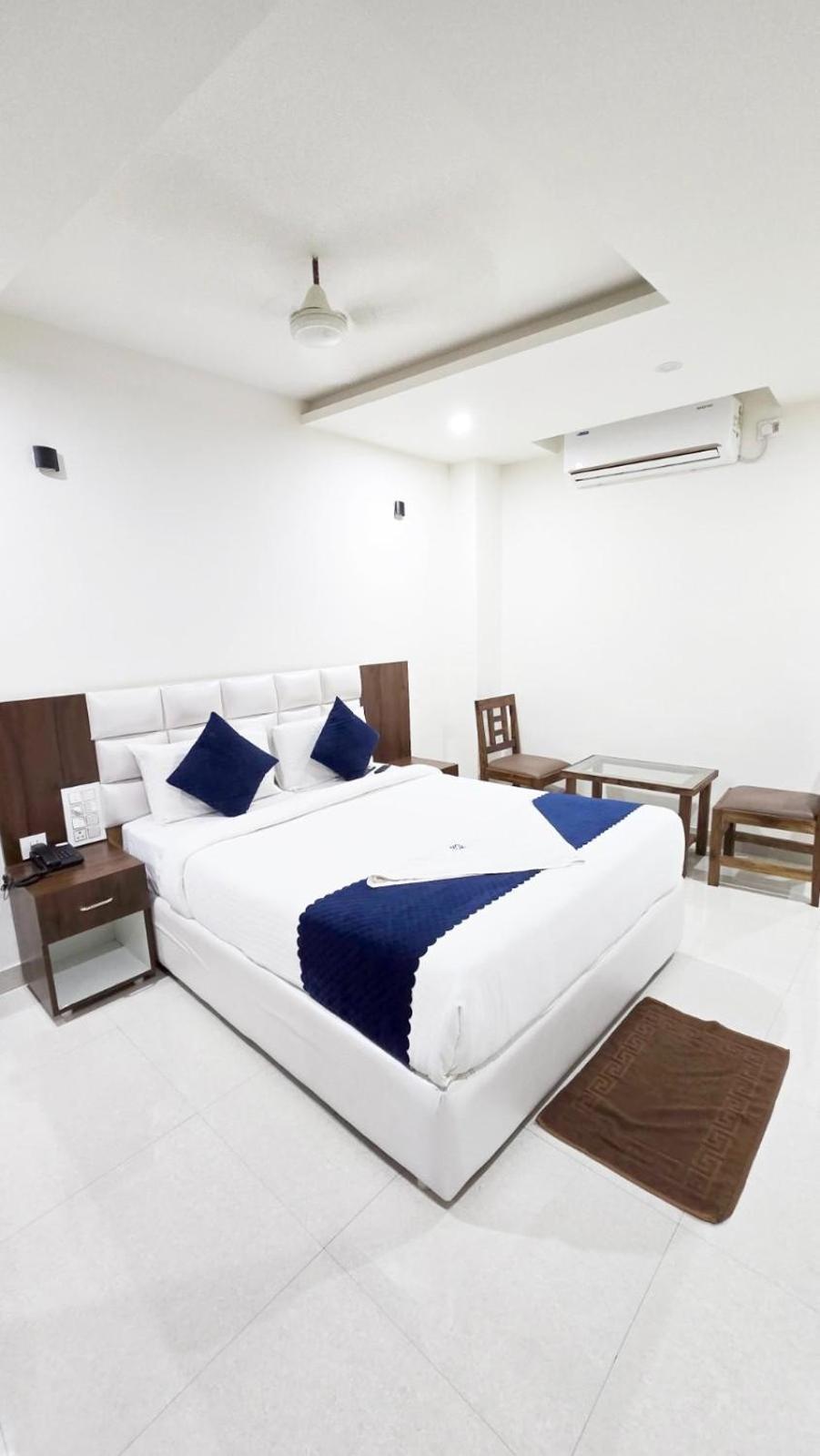 Hotel Skyland Warangal Ngoại thất bức ảnh