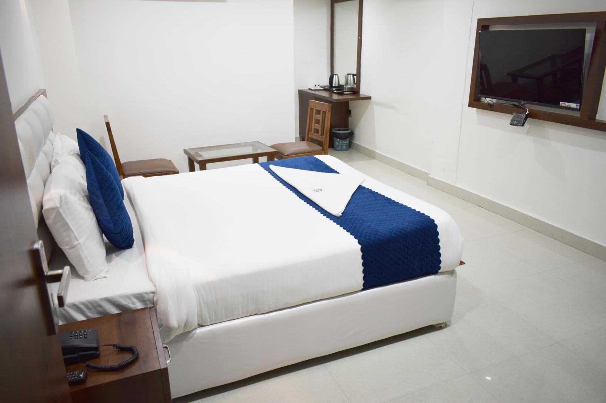 Hotel Skyland Warangal Ngoại thất bức ảnh